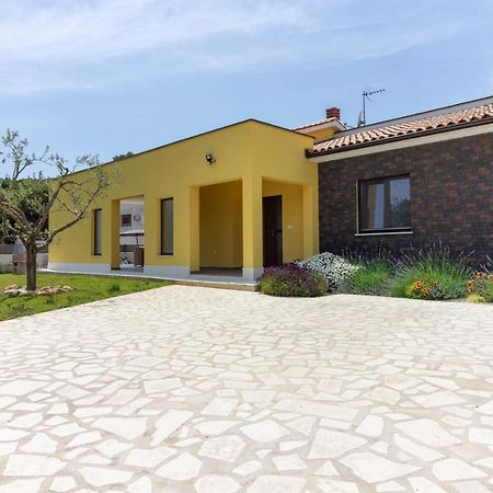 Modern Villa Eve In Medulin With Pool Near The Beach Экстерьер фото