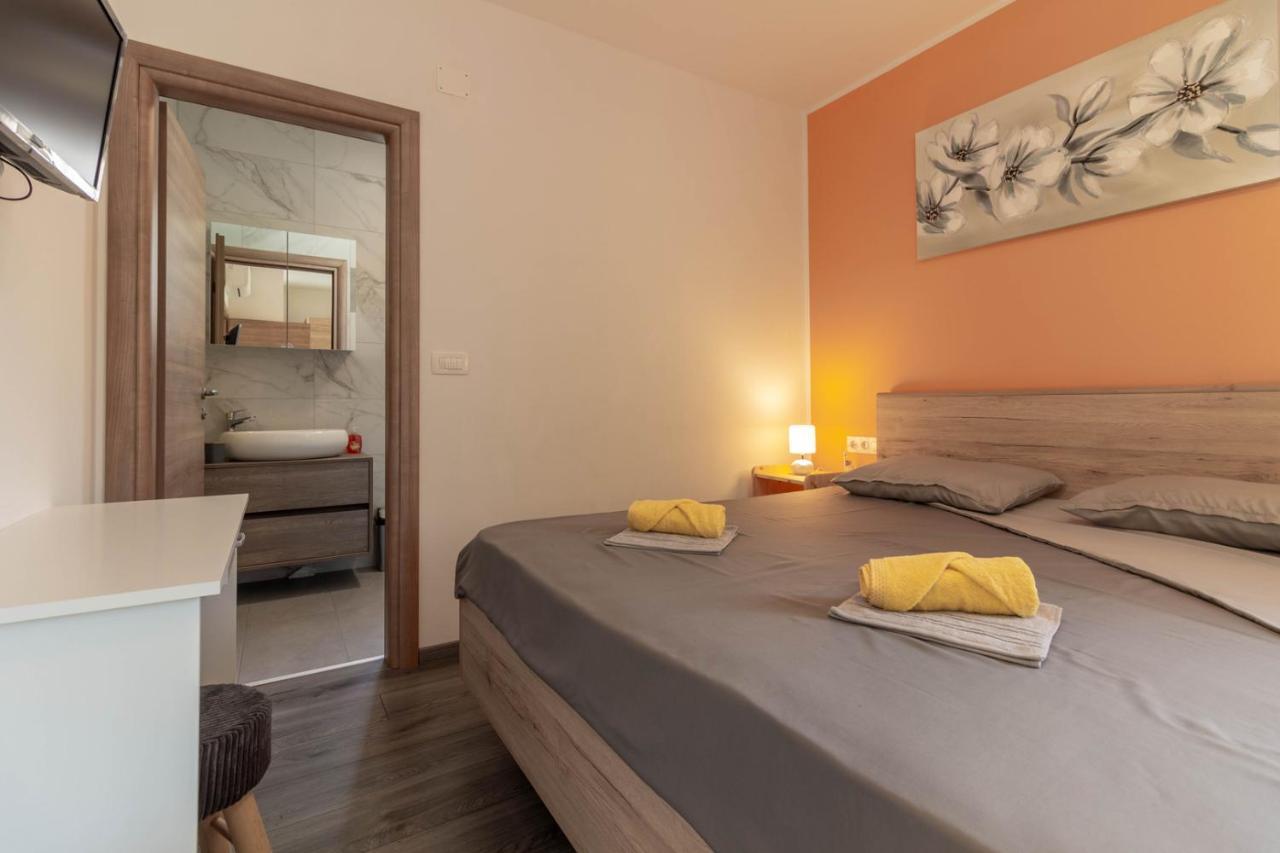 Modern Villa Eve In Medulin With Pool Near The Beach Экстерьер фото